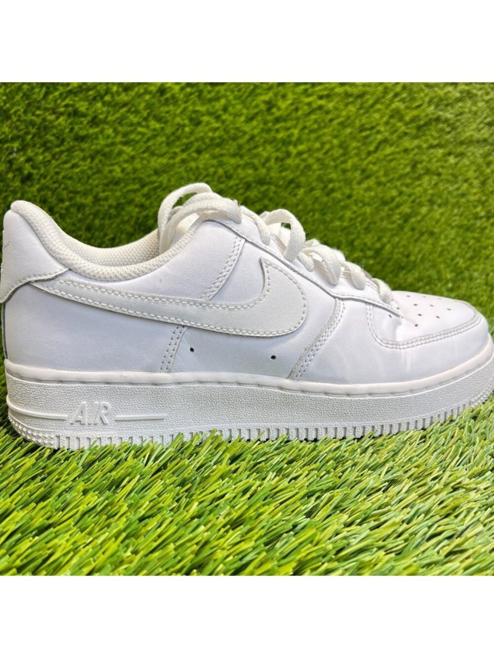 Nike Air Force 1 Low '07 Womens Size 6.5 White Lifestyle Athletic Shoes Sneakers